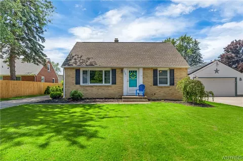 5726 Dover Rd, Lake View, NY 14085