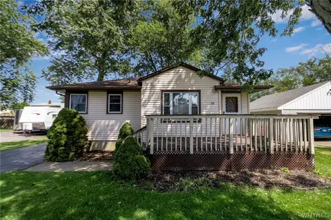30 Florence Ave, West Seneca, NY 14224