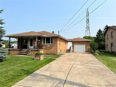 26 Pellman Pl, Lackawanna, NY 14218