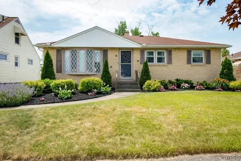 121 Goering Ave, Cheektowaga, NY 14225