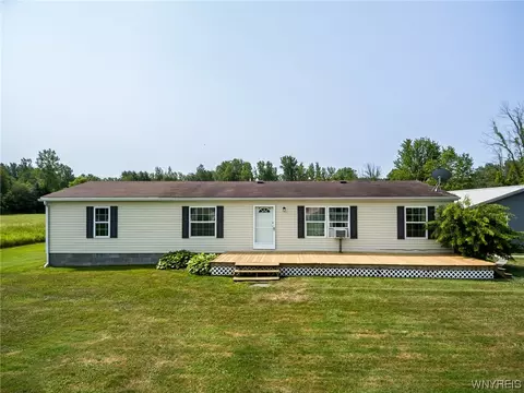 7372 Bishop Rd, Hartland, NY 14008