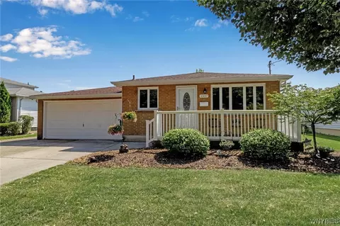 1337 99th St, Niagara Falls, NY 14304