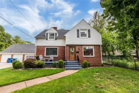 14 Norman Pl, Amherst, NY 14226
