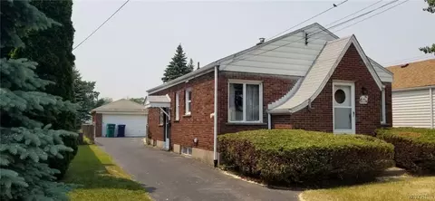 572 71st St, Niagara Falls, NY 14304