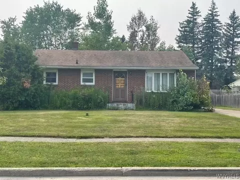 111 S Irwinwood Rd, Lancaster, NY 14086