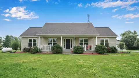 5835 Davison Rd, Newstead, NY 14001