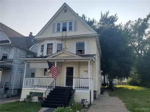 35 Victory Ave, Lackawanna, NY 14218