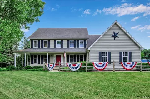 9003 Seneca Brook Est, Boston, NY 14025