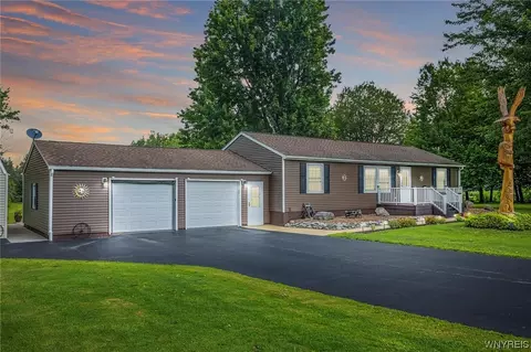 2109 Phelps Rd, Basom, NY 14013