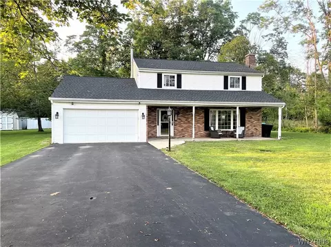 610 Larkin Rd, Evans, NY 14047