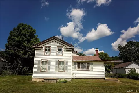 10012 Leon Rd, New Albion, NY 14719