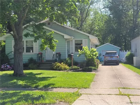 37 Darlich Ave, Hamburg, NY 14075