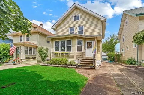 44 Argonne Dr, Kenmore, NY 14217