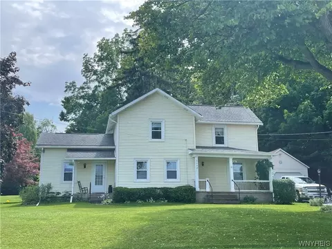 4642 Thrall Rd, Cambria, NY 14094