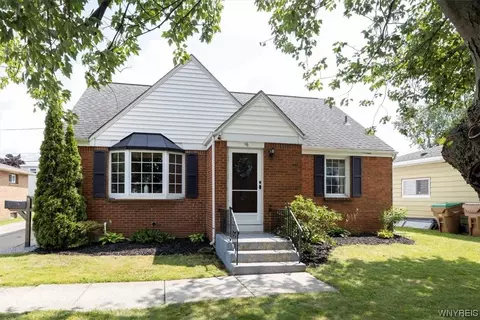 16 Betty Lou Ln, Cheektowaga, NY 14225