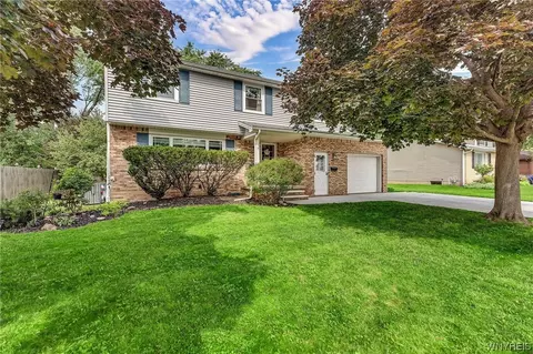 9 Davis Rd, West Seneca, NY 14224