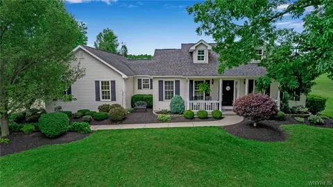 10718 Mileblock Rd, North Collins, NY 14111