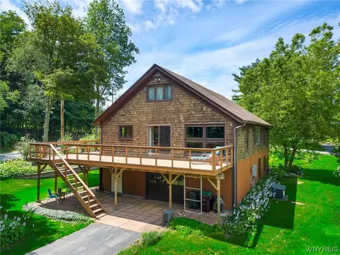 6993 Chestnut Ridge Rd, Orchard Park, NY 14127