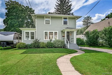 2770 The Hts, Newfane, NY 14108