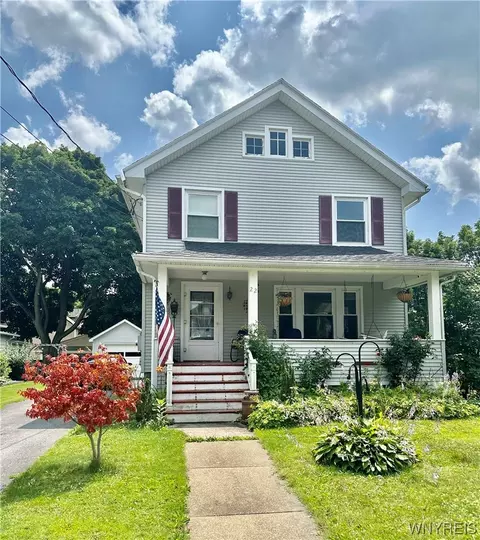 22 Bennett Ave, Oakfield, NY 14125
