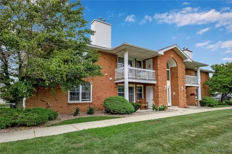 4 Appletree Ct #3, Cheektowaga, NY 14227