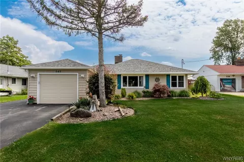 545 E River Rd, Grand Island, NY 14072