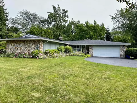 360 Riverview Dr, Porter, NY 14174