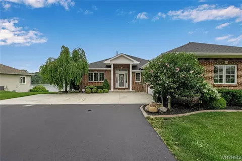 146 Nichter Rd, Lancaster, NY 14086