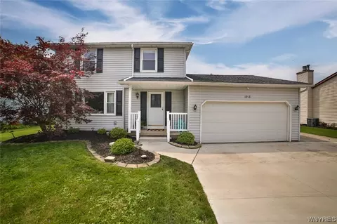 1918 Creekside Dr, Grand Island, NY 14072
