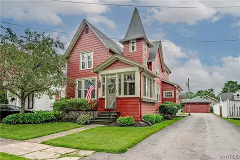 51 Grant St, Lockport, NY 14094