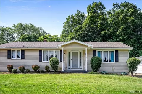 2855 Hillbrook Dr, Eden, NY 14057