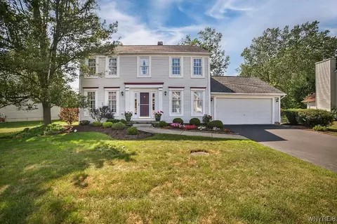50 Crystal Springs Ln, East Amherst, NY 14051