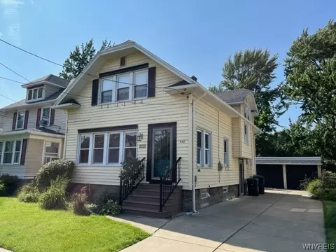 450 Fletcher St, Tonawanda, NY 14150