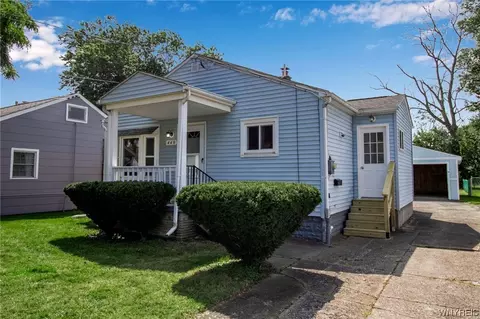 448 71st St, Niagara Falls, NY 14304