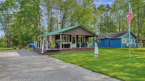 8218 Weiser Dr, Caneadea, NY 14717