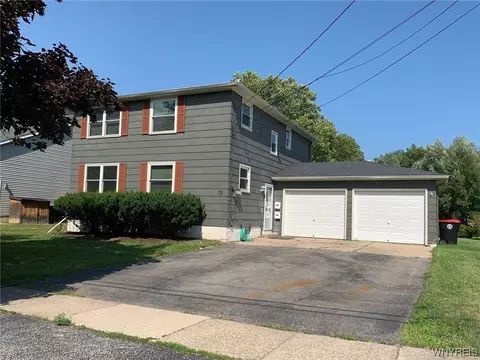 13 Banner Ave, Lancaster, NY 14086