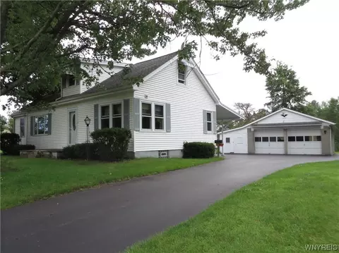 3946 N Ridge Rd, Cambria, NY 14094