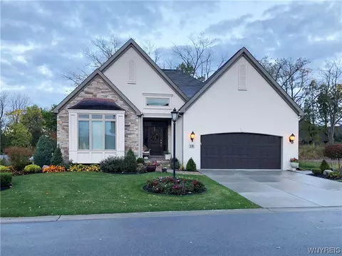 85 Brockton Rdg, Amherst, NY 14221