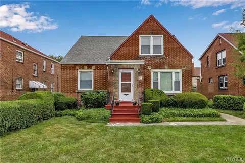49 Janet St, Buffalo, NY 14215