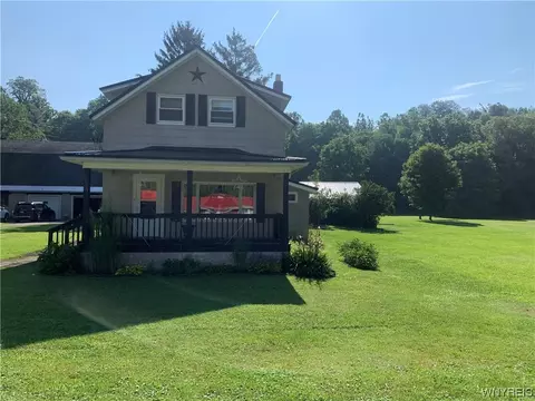 15325 Armes Ct, Gowanda, NY 14070