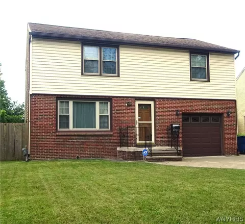 20 Mona Dr, Amherst, NY 14226