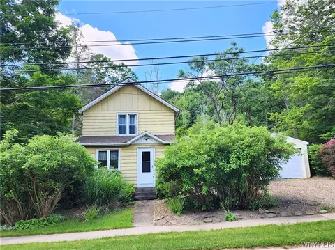 158 N Main St, New Albion, NY 14719