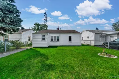 78 A St, Niagara Falls, NY 14303