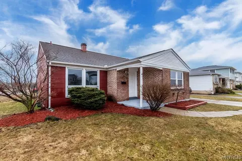 47 Panama Ln, Cheektowaga, NY 14225
