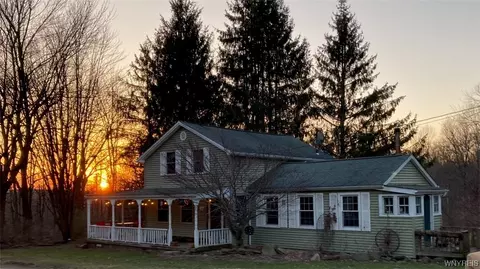 5620 Brown Hill Rd, Springville, NY 14141
