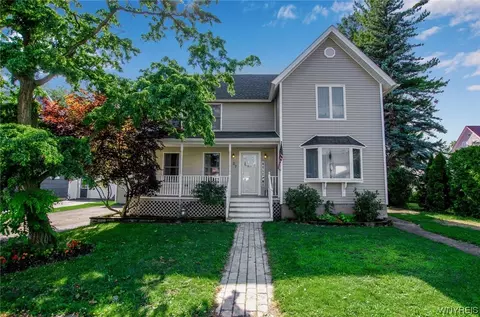 27 N Pearl St, Attica, NY 14011