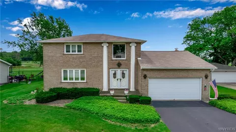 6421 Grauer Rd, Niagara, NY 14305