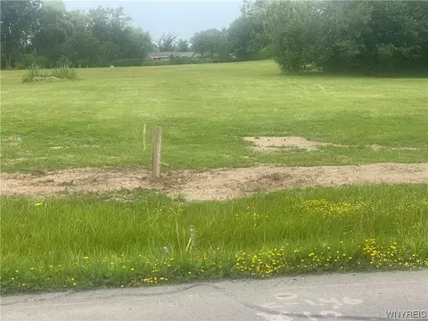 1607 Fix Rd, Grand Island, NY 14072