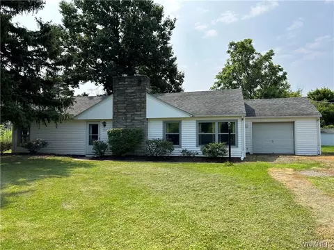 3512 Upper Mountain Rd, Cambria, NY 14132