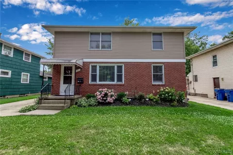 93 Garnet Rd, Amherst, NY 14226